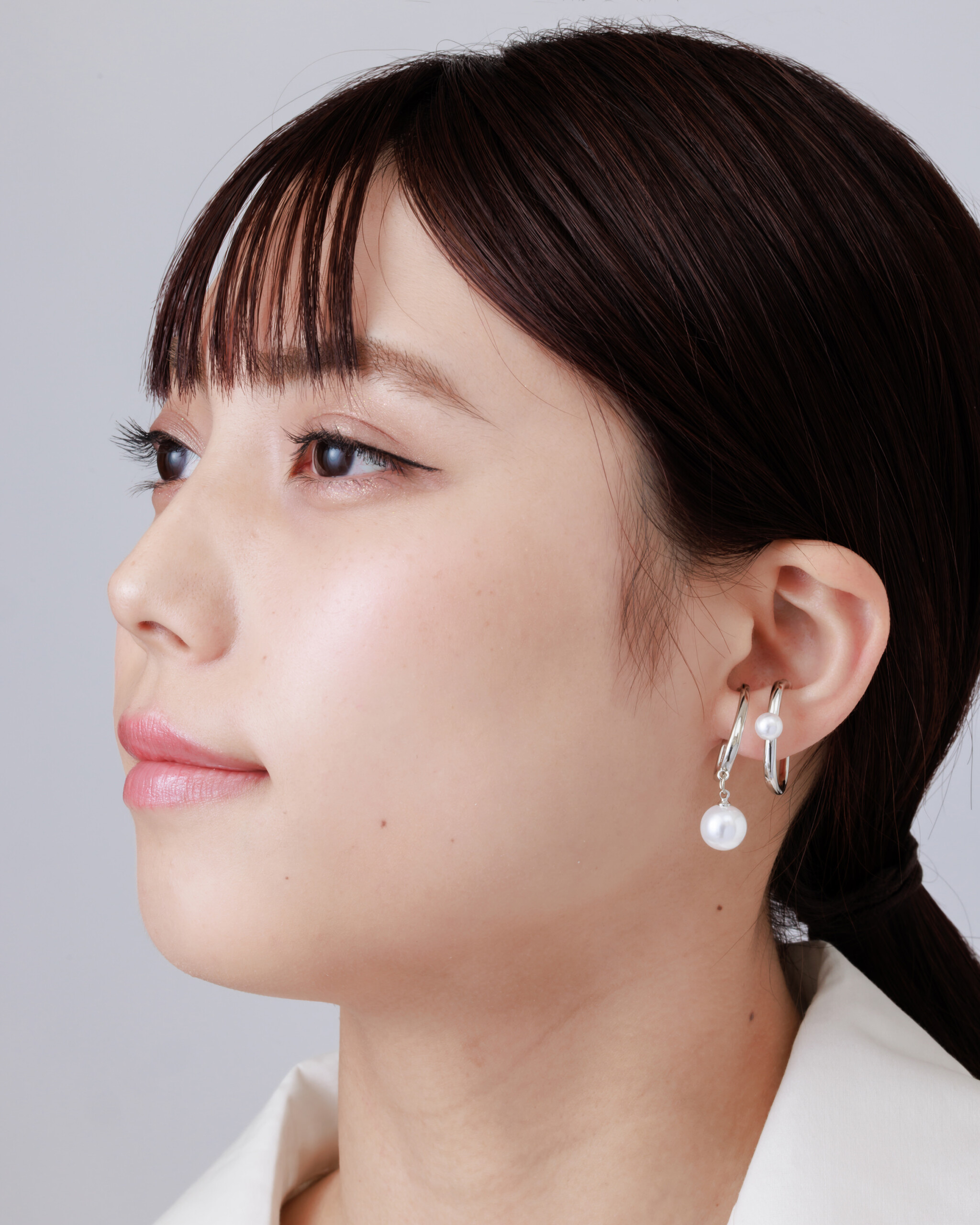 アクセサリー着用モデル リサ
